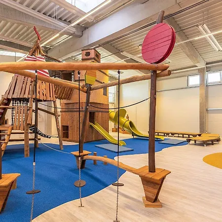 3 Person In * Wendtorf